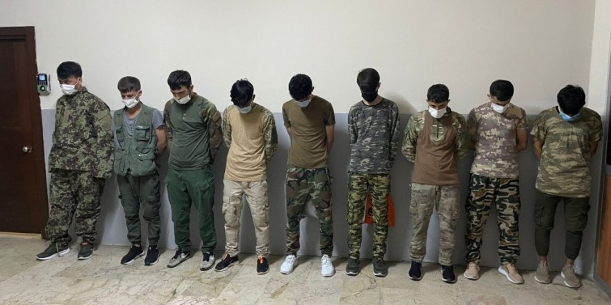 Zeytinburnu’nda Askeri Kamuflajlı 9 Kaçak Göçmen Yakalandı