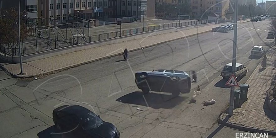 Çarpışma Sonrası Takla Atan Otomobil Güvenlik Kamerasına Yansıdı