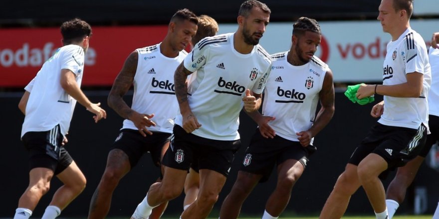 Batshuayi resmen Beşiktaş’ta