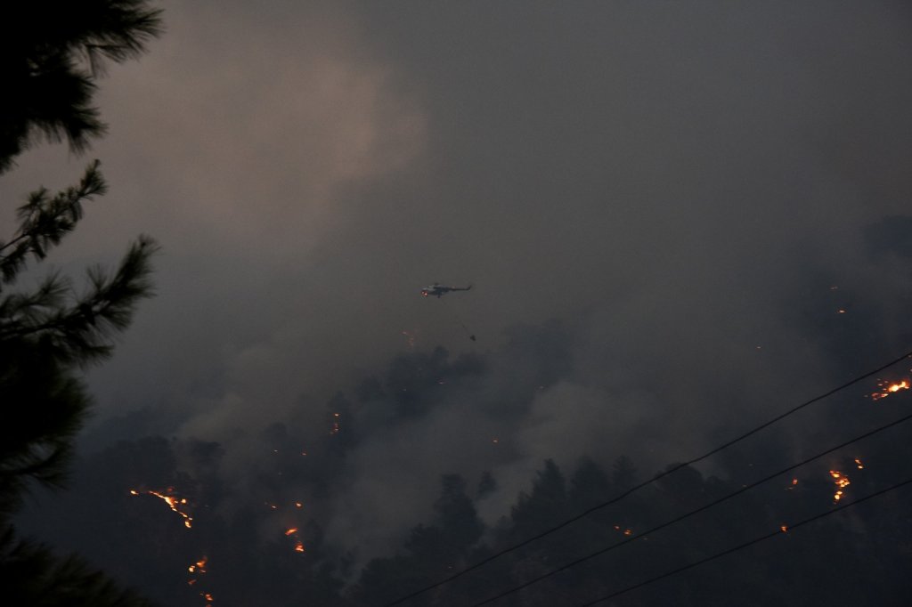 Köyceğiz’deki Yangın Devam Ediyor, Bir Bölge Daha Boşaltıldı