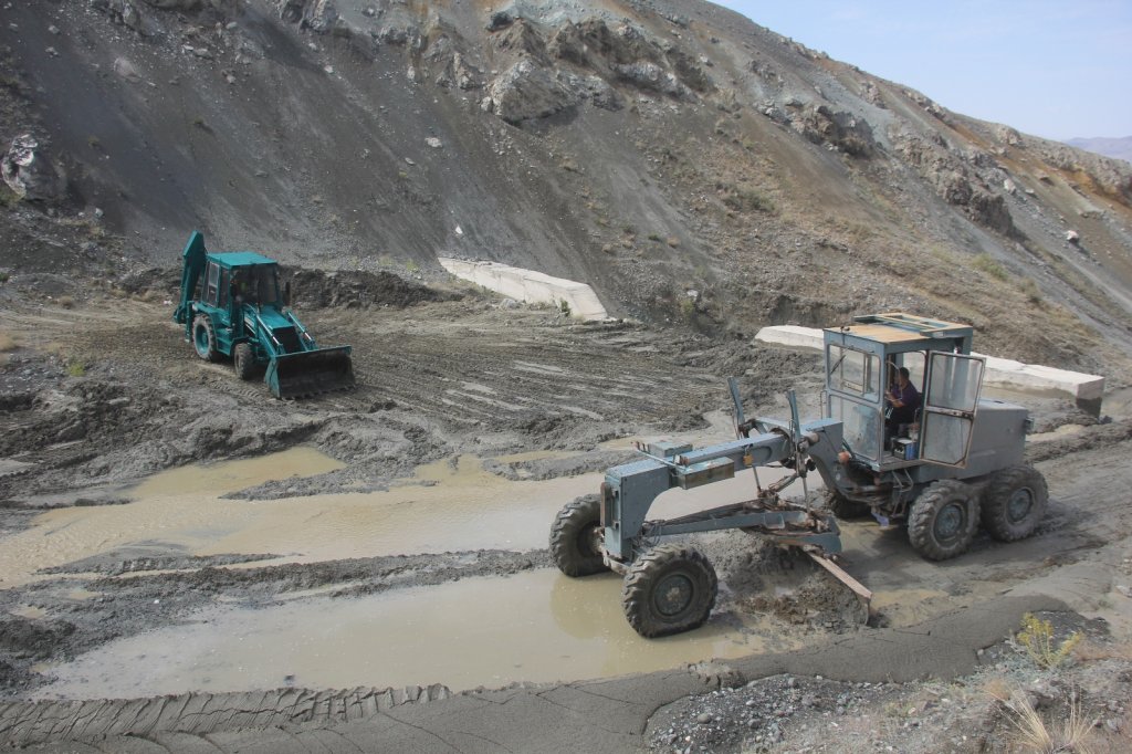 Erzincan’da Sel Sonrası Kapanan Köy Yolu Ulaşıma Açılıyor