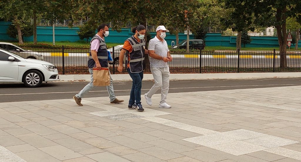 Boşandığı Eşini 4 Bıçak Darbesiyle Öldürdü