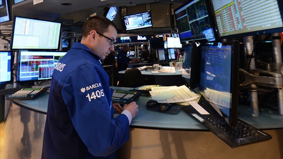 Küresel Piyasalar Belirsizlikler Haftasını Rekorlarla Geçti