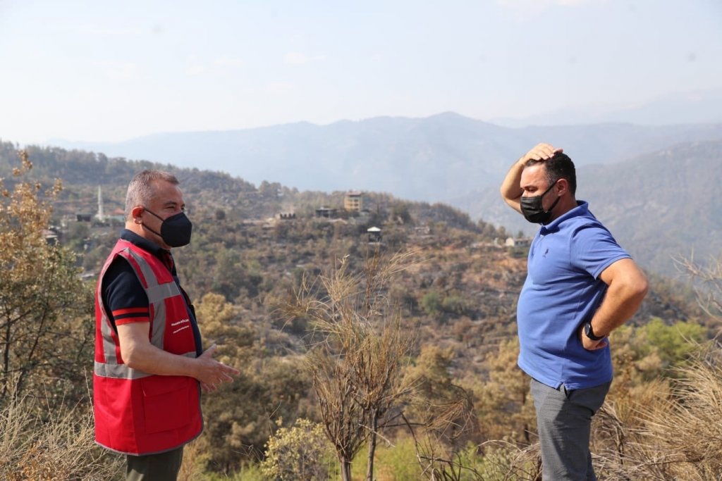 Başkan Böcek: "Duman Beni Çok Etkiliyor Ama Orda Olmam Lazım"