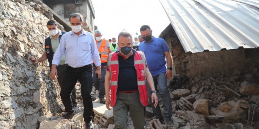 Başkan Böcek Hastaneden Ayrıldı, Evinde İstirahat Edecek