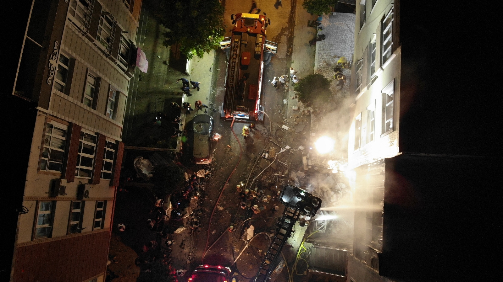 Avcılar’da Ayakkabı Dükkanında Patlama: 4 Yaralı