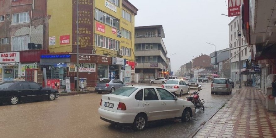 Sivas’ta Yıldırım Düştü, 1 Kişi Öldü