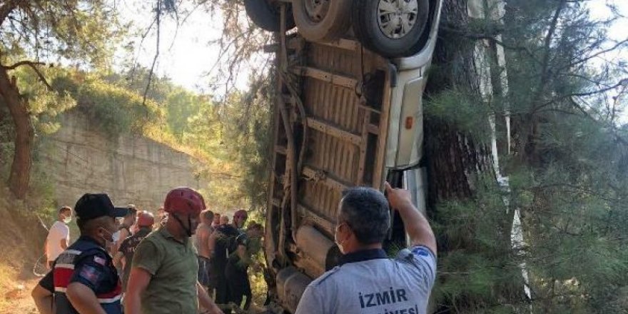 İzmir'de minibüs faciası: 6 ölü, 11 yaralı