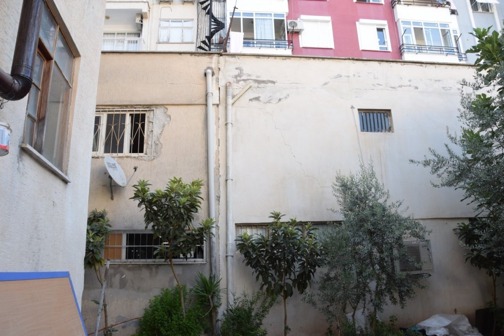 Eski Koca, Çifte Cinayet Öncesi Evin Çevresini Mesken Edinmiş