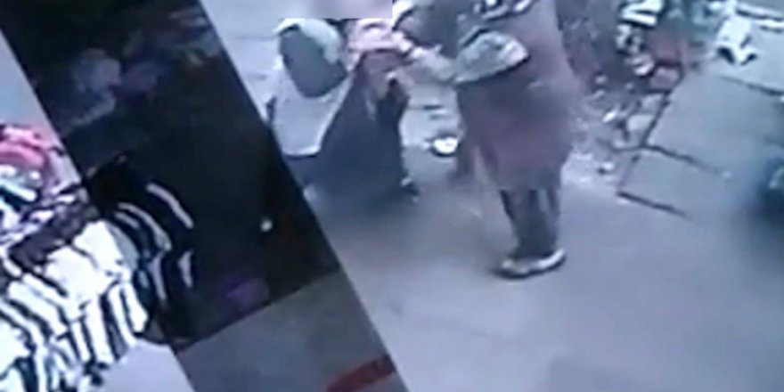 Saç saça, baş başa kavga ettiler