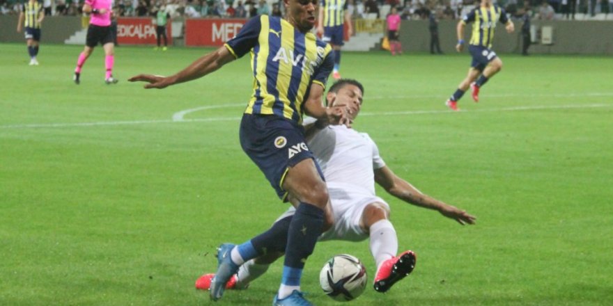 Giresunspor: 0 - Fenerbahçe: 2 (İlk Yarı)