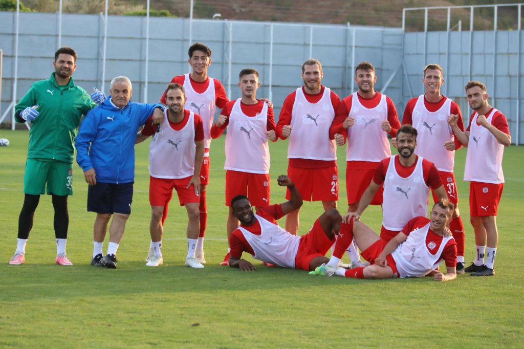 Sivasspor’da Neşeli Antrenman