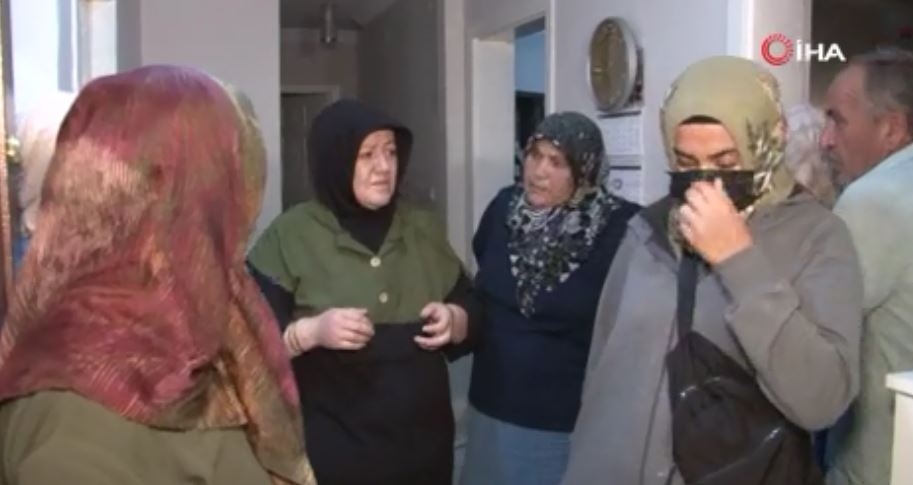 Kaybolan Kızların Bulunması Aileleri Sevince Boğdu