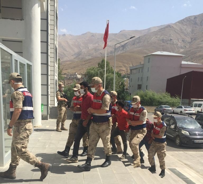 Pkk Propagandası Yapan 10 Kişi Gözaltına Alındı