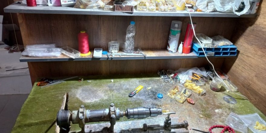 Ağırlığı 1 Gram Bile Gelmeyen Tespih Görenleri Şaşırtıyor