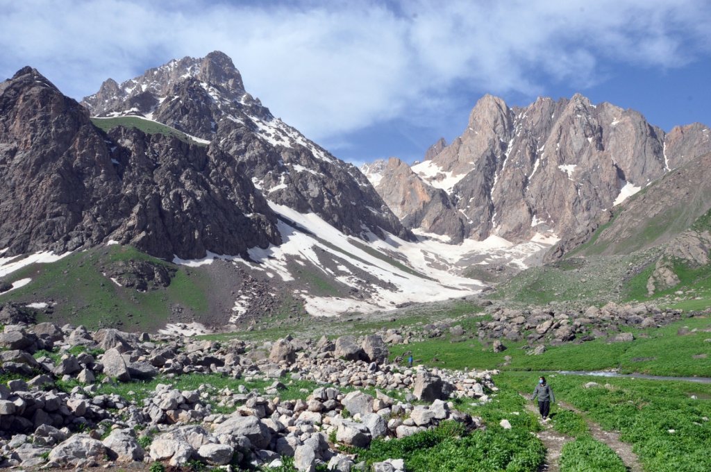 Türkiye’nin Zirvesi 20 Bin Yıllık Cilo Buzulları Eriyor