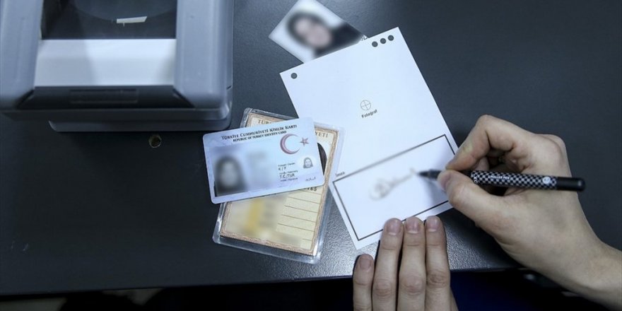 Türkiye Nüfusunun Yaklaşık Yüzde 80'i Çipli Kimlik Kartına Geçti