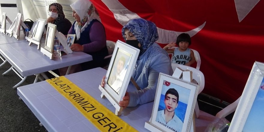 Evlat nöbetindeki aileler, çocuklarını PKK’dan almakta kararlı