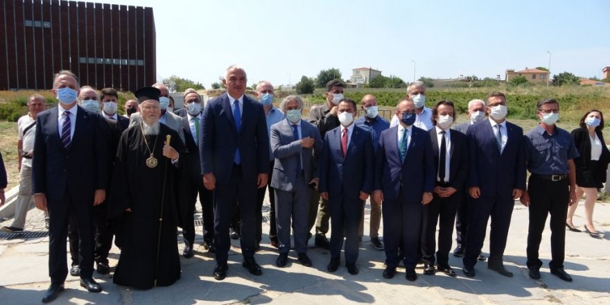 12 Tarihi İkona, 14 Yıl Sonra Rum Ortodoks Patriği Bartholomeos’a Teslim Edildi