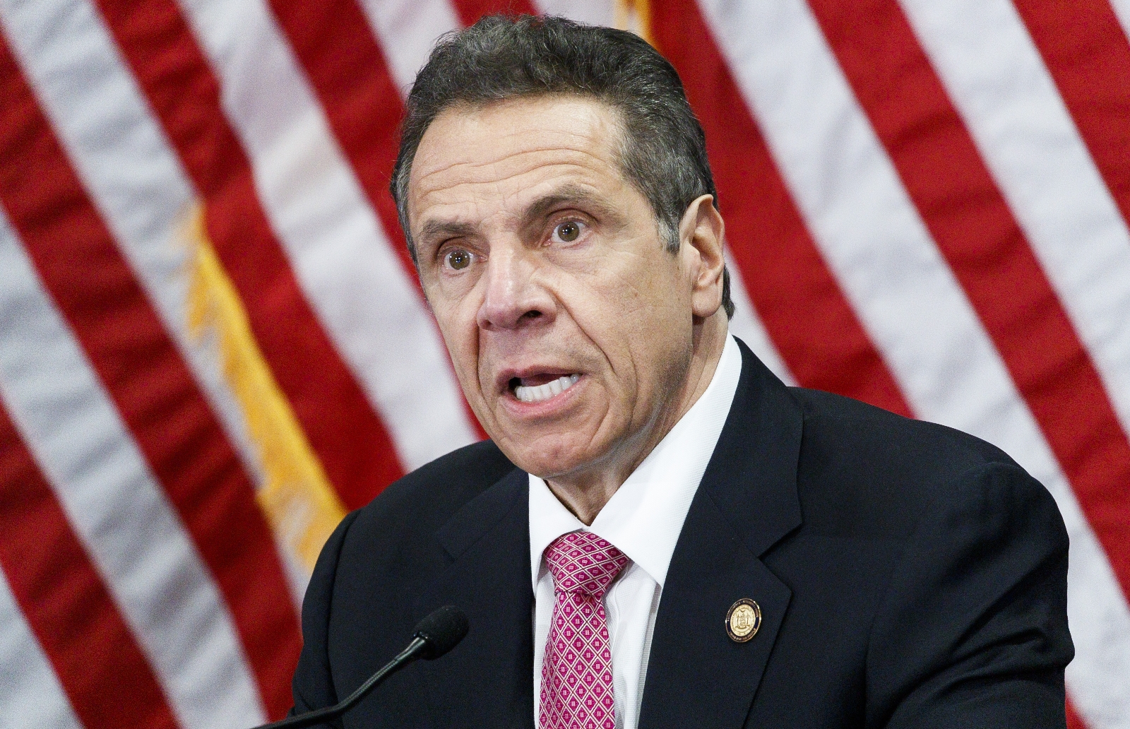Tacizle suçlanan New York Valisi Cuomo istifa etti