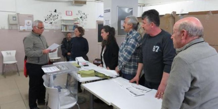 Sandık görevlileri yemin etti