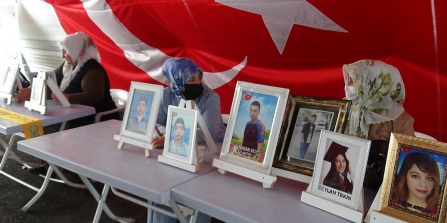 HDP önündeki ailelerin nöbeti 709’uncu gününde devam ediyor