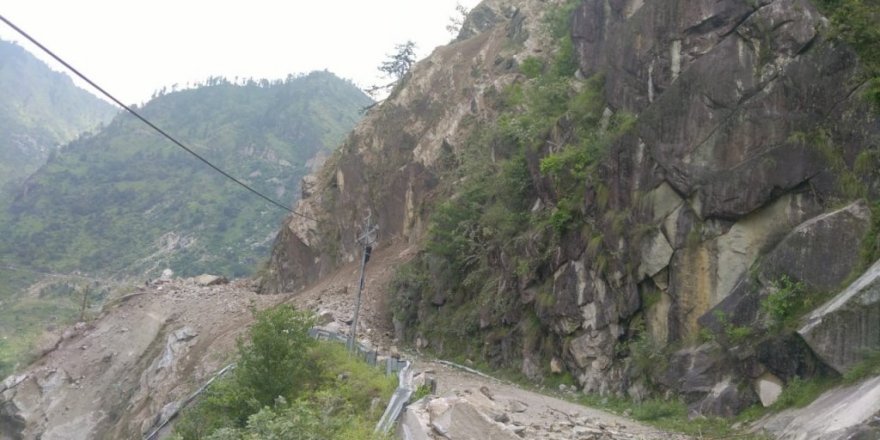 Hindistan’da toprak kayması: 2 ölü