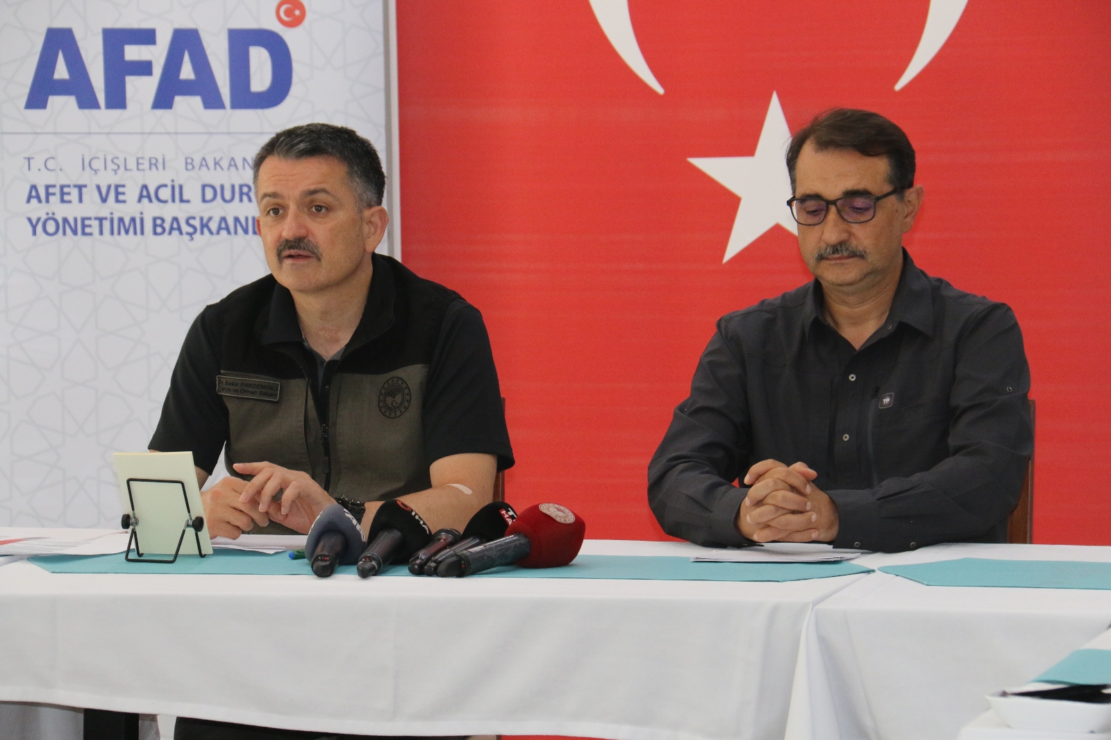 Bakan Pakdemirli ve Dönmez’den sel ve yangın felaketleriyle ilgili önemli açıklama