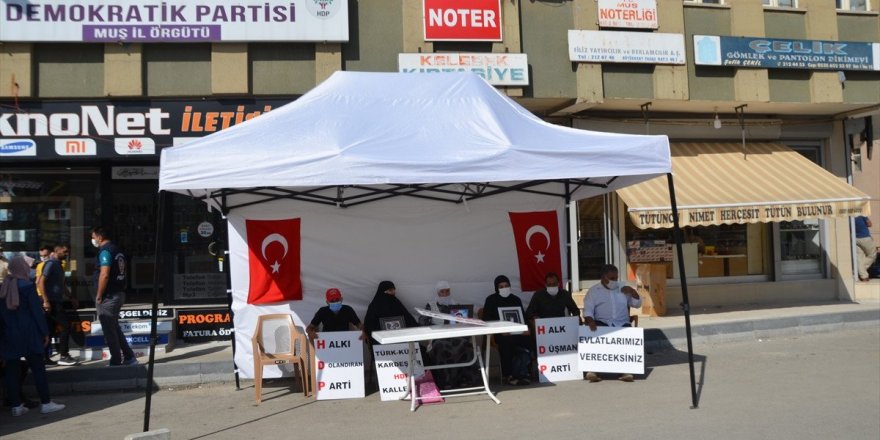 Muş'ta anneler HDP il binası önünde evlat nöbeti tutuyor