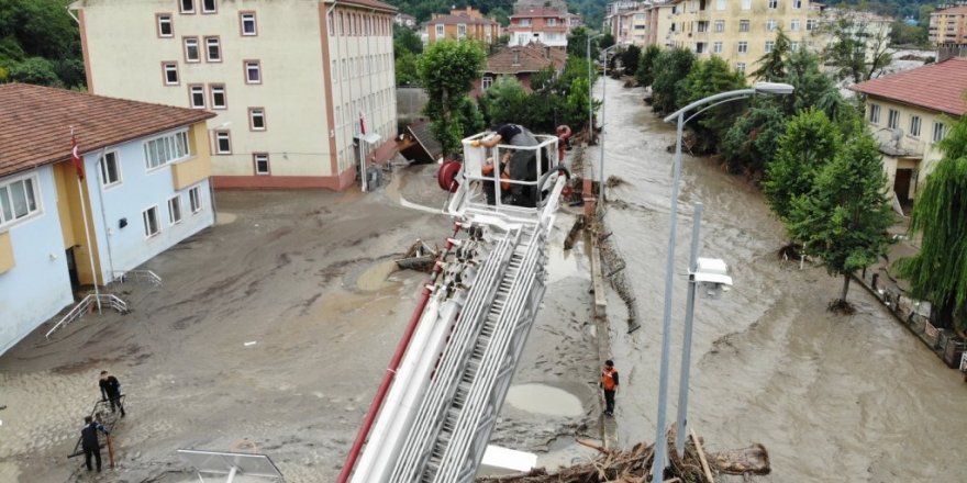Bakanlık Sel Olan Bölgeye neden elektrik verilemediğini açıkladı