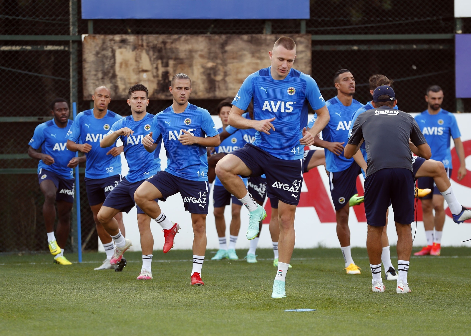 Fenerbahçe’de Valencia antrenmanda yer almadı