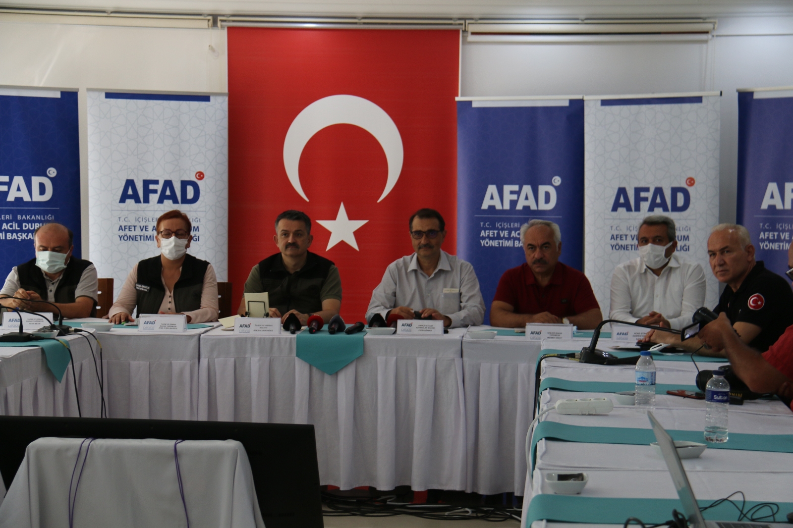 Bakan Pakdemirli: “Tüm Yangınlar Kontrol Altına Alındı”