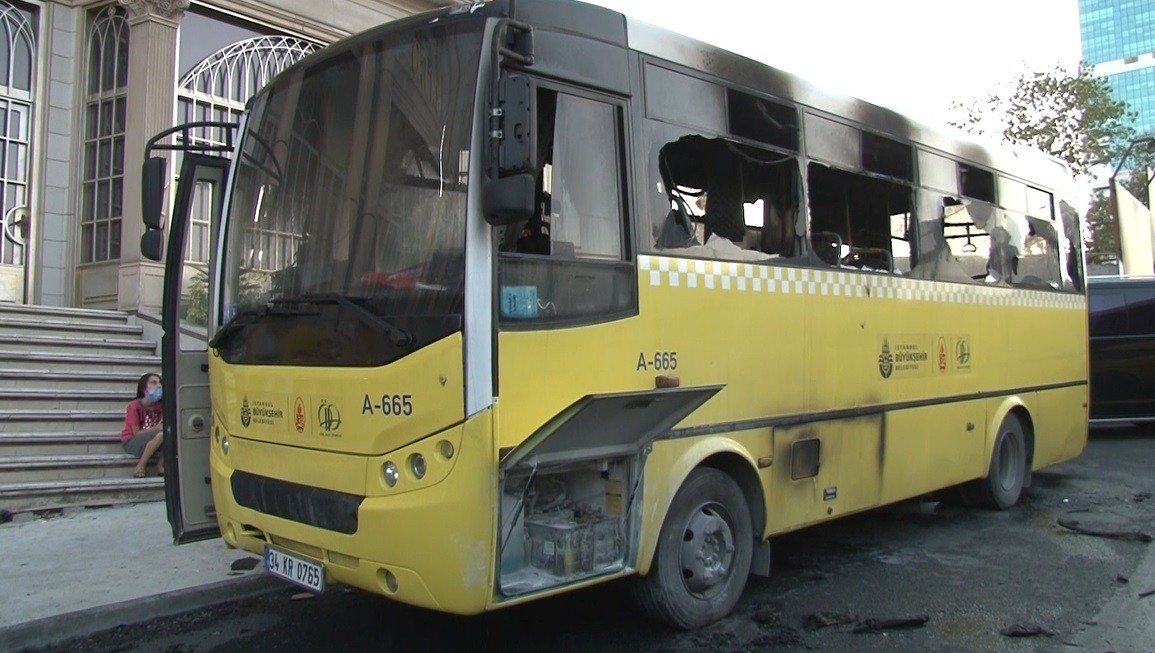 E-5’te Seyir Halindeki Özel Halk Otobüsü Alevler İçinde Kaldı