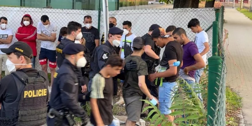 Çekya’da 29 Kaçak Göçmen Yakalandı