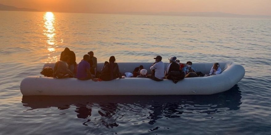 Çanakkale’de 17 düzensiz göçmen kurtarıldı