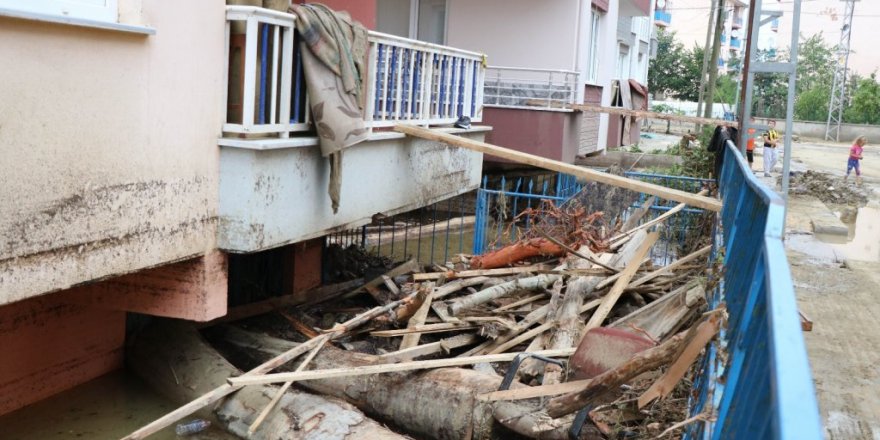 Ayancık’taki felaketin boyutu iç kesimlere girdikçe büyüyor