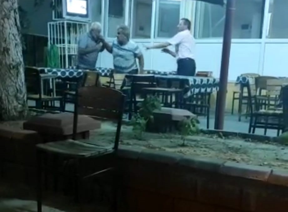 İyi Partili Eski Başkan Engelli Şahsı Öldüresiye Dövdü