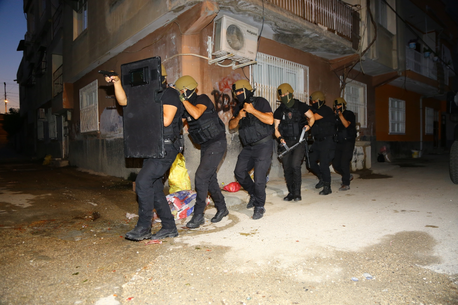 Adana’da Şafak Vakti PKK/KCK Operasyonu