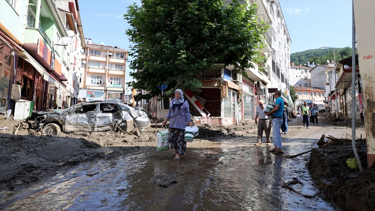 Sel Felaketinin Yaşandığı İllerdeki Kronik Hastaların Süresi Biten Raporları Geçerli Sayılacak