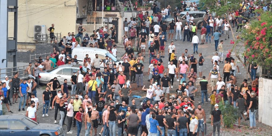 Lübnan'da Birçok Kişi, Akaryakıt Sübvansiyonunu Kaldıran Merkez Bankası Başkanı'nın Evini Basmak İstedi