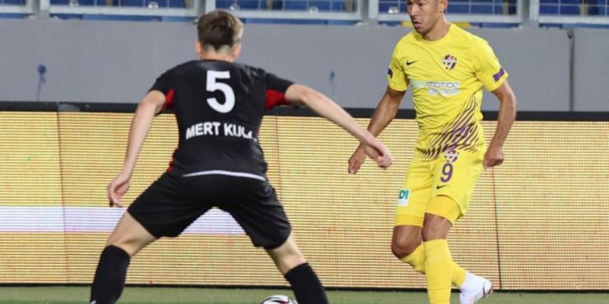 27 Dakikada İki Gol Umut Bulut'tan