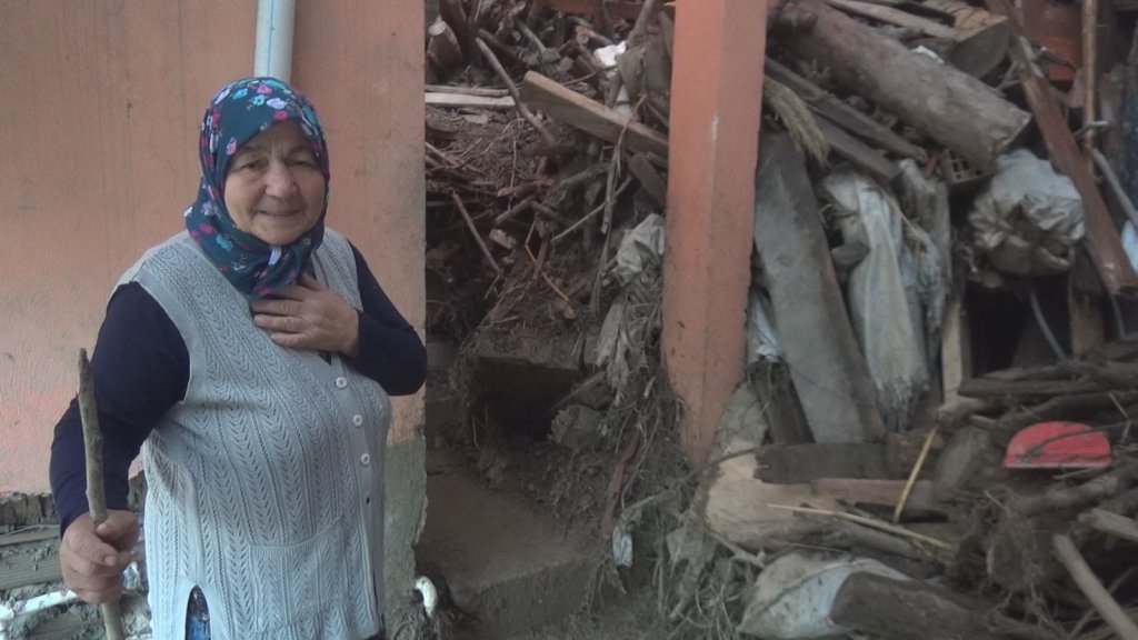 Yaşlı Çift Sel Dehşetini Korku Dolu Gözlerle Anlattı
