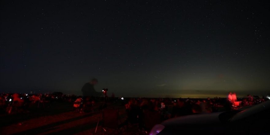 Karacabey Longozu'nda 2 Bin Kişi Meteor Yağmurunu İzledi