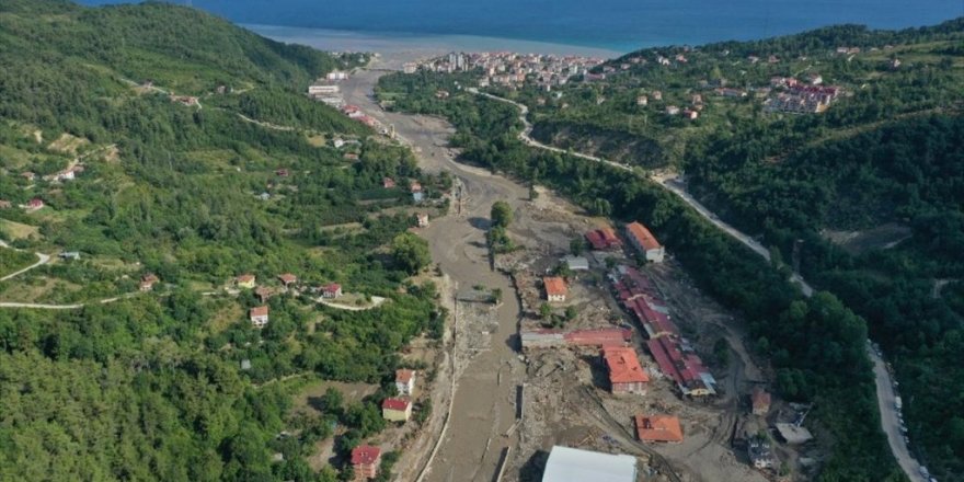 Bozkurt İlçesindeki Arama Kurtarma Ve Enkaz Çalışmaları Aralıksız Sürüyor