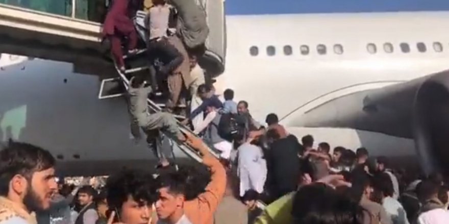 Yüzlerce Afgan,  birbirini ezdi