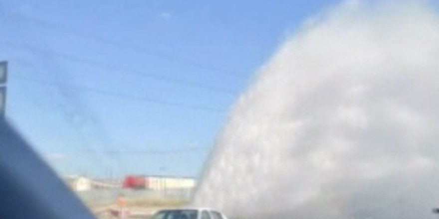 İSKİ’nin Patlayan Su Borusu Sürücülere Zor Anlar Yaşattı