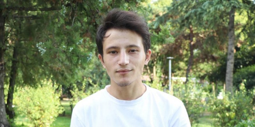 Marmara Depremi'nin Simge İsimlerinden 'Erkan Bebek' Üniversite Hayali Kuruyor