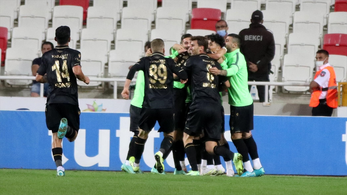 İttifak Holding Konyaspor, Sivasspor Engelini Tek Golle Geçti