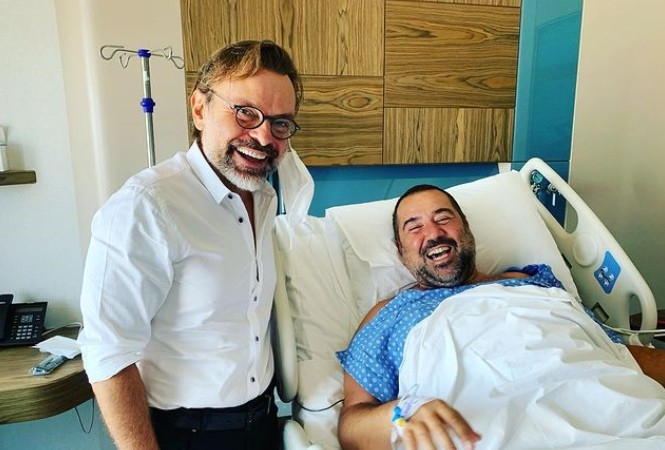 Ata Demirer, Evde Kaza Geçirdi, Ayak Bileğinden Ameliyat Oldu