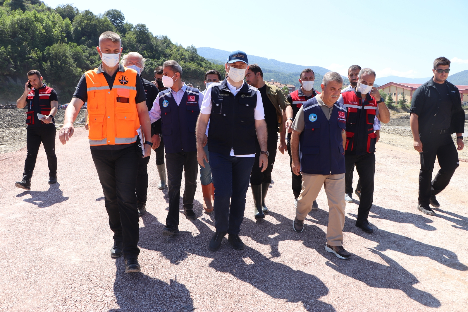 Bakan Karaismailoğlu: “Hedefimiz Kalıcı Köprülerin 2 Ay İçerisinde Bitirilmesi”